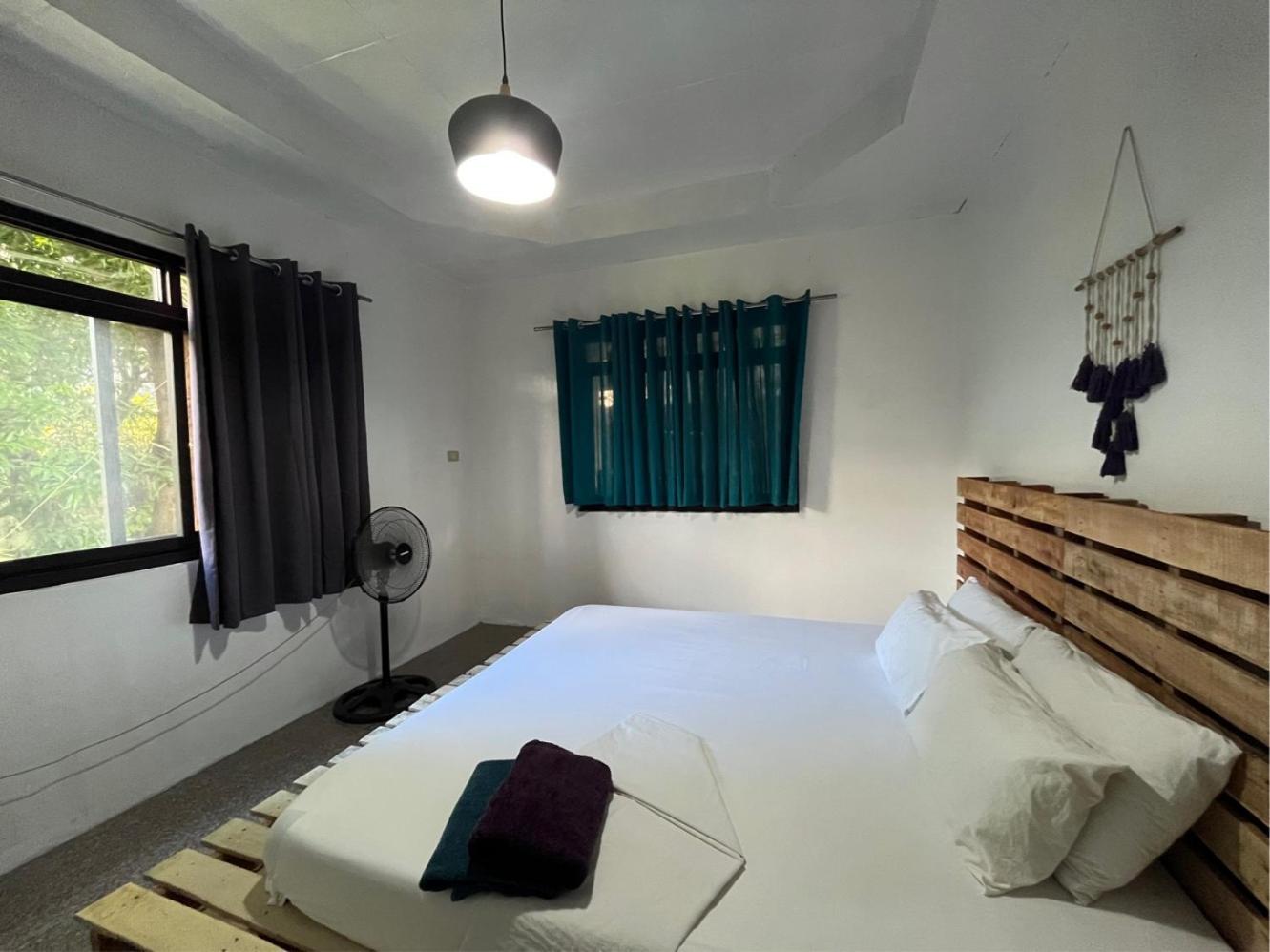 Uncharted Hostel بويرتو غاليرا المظهر الخارجي الصورة