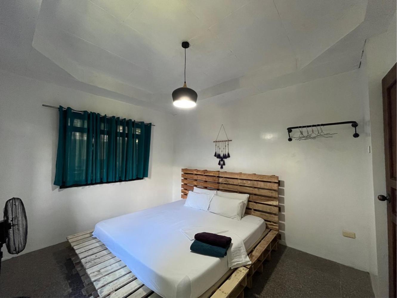 Uncharted Hostel بويرتو غاليرا المظهر الخارجي الصورة